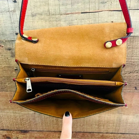 NWOT Patricia Nash Consilina Crossbody Organizer Etched Rose Leather - Picture 13 of 16